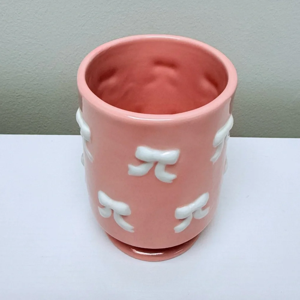 New Target Bullseye Playground Ceramic Holder Pink with White Bows